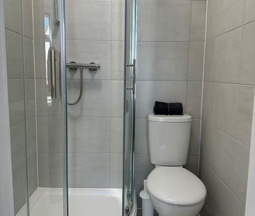 Room in a Shared House, Bearwood Road, B66 - Photo 2