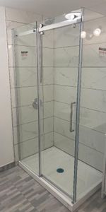 Luxueux 3 ½ Neuf à Louer – Anjou – Avec Stationnement Privé - Photo 4