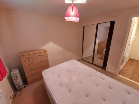 1 bedroom flat to rent - Photo 3