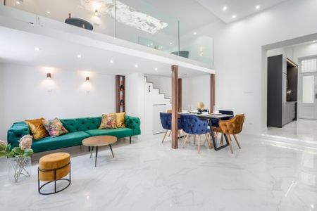 Luxury Apartment in Erzsébet Boulevard - Photo 2