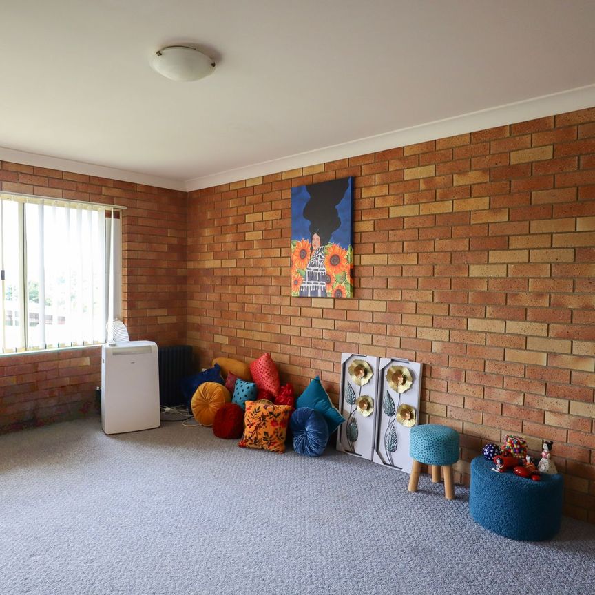 NEAT AND TIDY UNIT - Photo 1