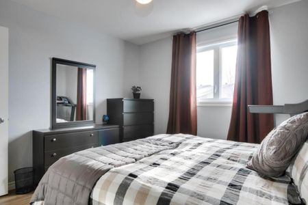 5390#8 rue Léo-Pidgeon Trois-Rivières - Photo 2