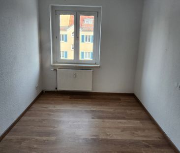 hübsche kleine 3 Zimmerwohnung, sofort bezugsfähig zu vermieten - a... - Foto 6