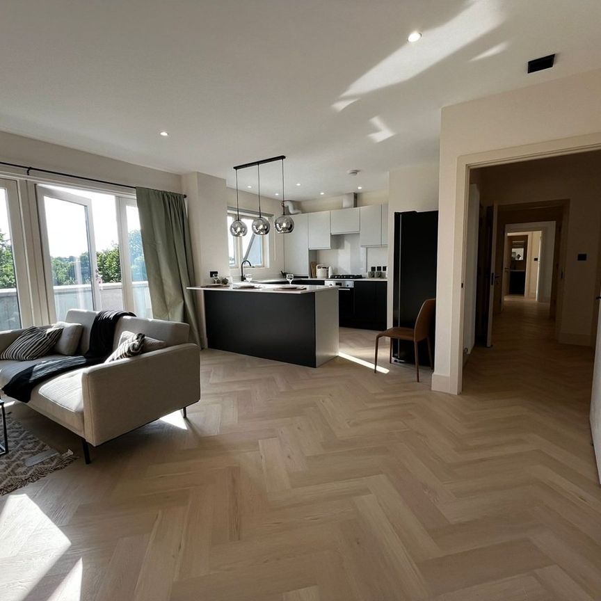 3 Bed Flat, Kilburn High Road, NW6 - Photo 1