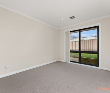 239A Hindmarsh Drive, Rivett ACT 2611 - House For Rent | Domain - Photo 4