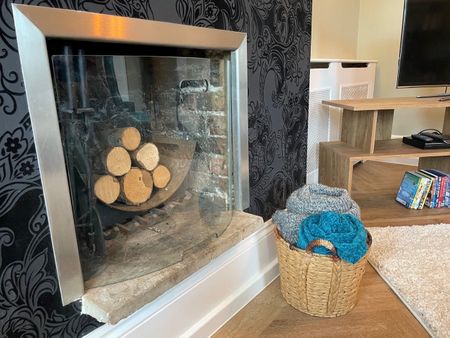 2 Bed Flat, Chesham Road, BN2 - Photo 3