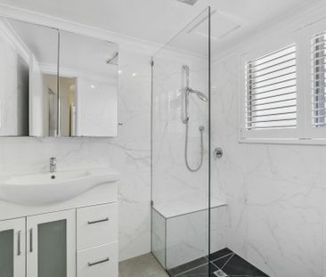 SPACIOUS TWO BEDROOM APARTMENT WITH HUGE OUTDOOR DECK - WALK TO BEACH! - Photo 6