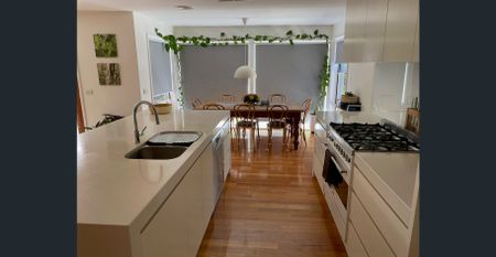 Spacious & Comfortable Family Home in the Heart of Barwon Heads - Photo 4