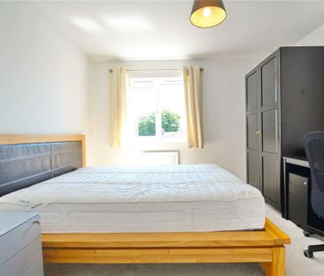 4 bedroom semi-detached house to rent - Photo 5