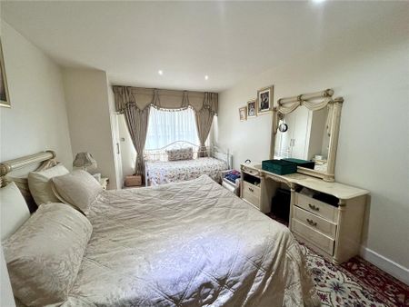 3 bedroom apartment to rent - Photo 5