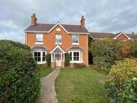 4 bedroom detached house to rent - Photo 2