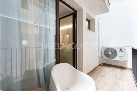 Apartamento de alquiler en C/ de la Corona, El Carme - Photo 2