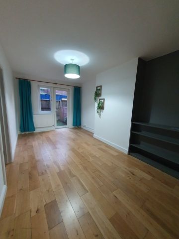 1 Bed Flat, London, E2 - Photo 2