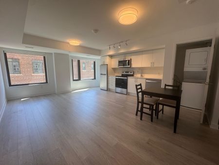 For Lease - 3 Strathgowan Avenue Unit# 322, Toronto, Ontario - Photo 5