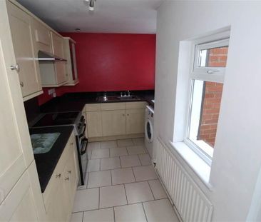 38 Kensington Avenue, Belfast, BT5 5JN - Photo 2