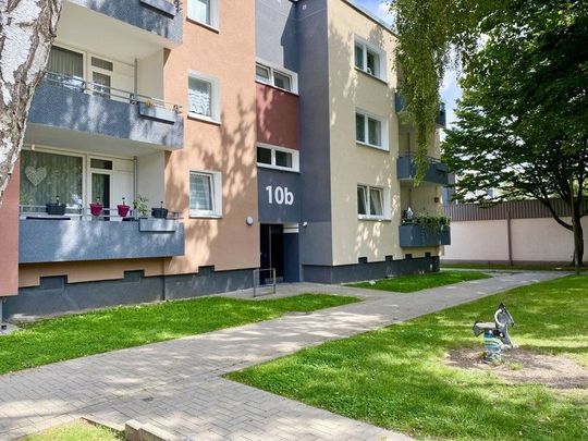 Bezugsfertig renovierte 3,5-Raum-Wohnung in familienfreundlicher Umgebung - Photo 1