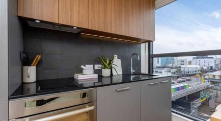 Central to so much - includes parking - Photo 2