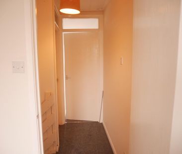 2 bedroom semi-detached house to rent - Photo 2