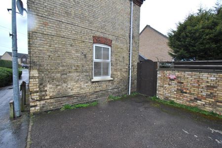Studio to rent - Photo 5