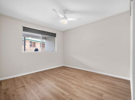 2/306 Hume St Centenary Heights - Photo 3