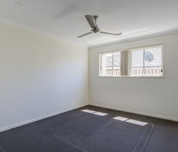 Spacious Family Home In Big Sky Estate Coomera. - Photo 3