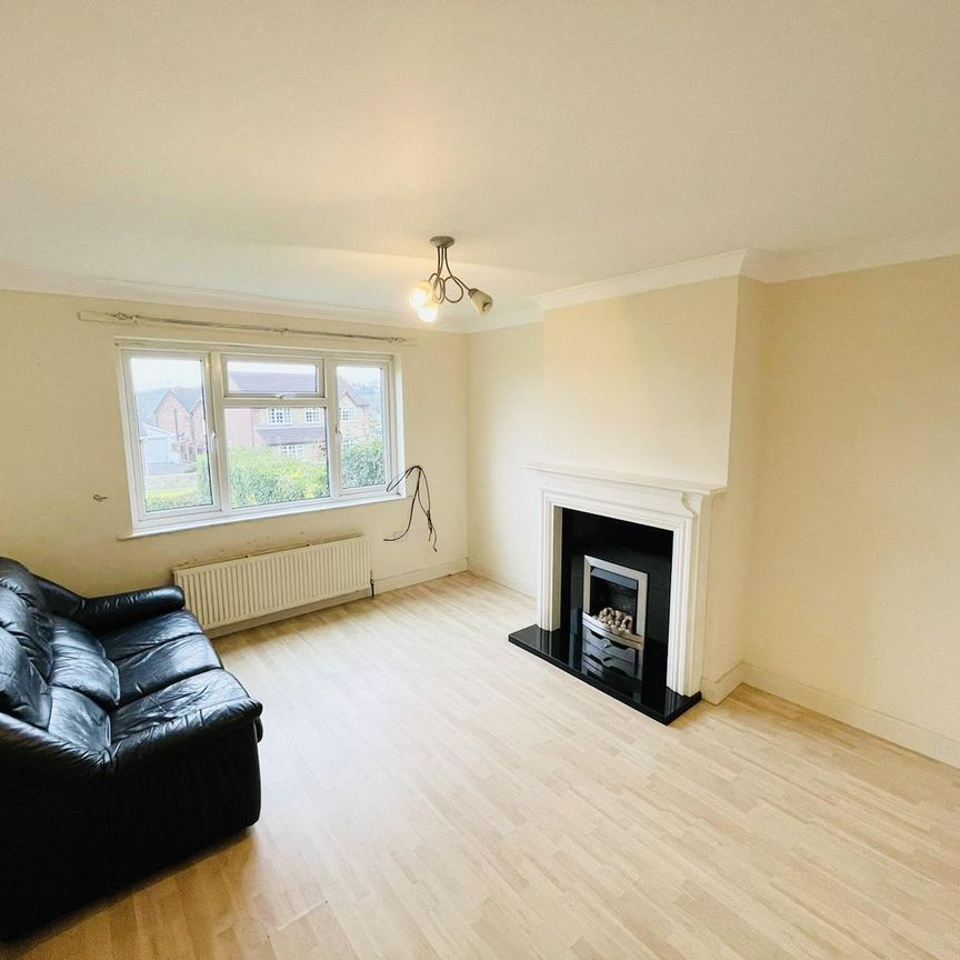 Rooks Nest Road, Wakefield, Outwood - Photo 1