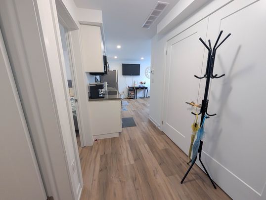 Beautiful 2-Bedroom Apartment in Niagara Falls! - Photo 1