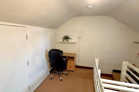 4 bedroom terraced house to rent - Photo 4