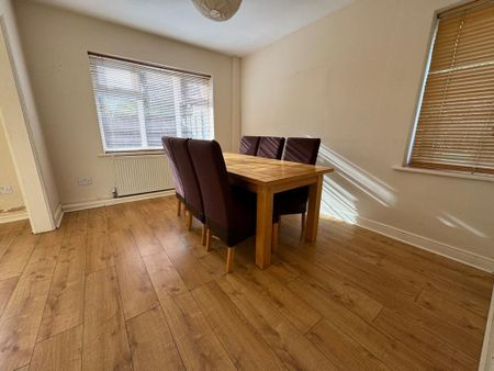 4 bedroom house to rent - Photo 2