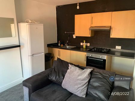 1 bedroom flat to rent - Photo 5