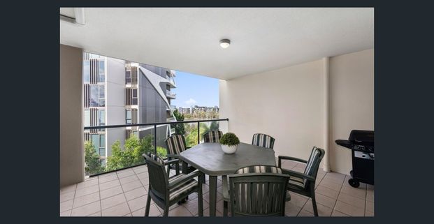 E1/9 Sylvan Road, Toowong, Qld 4066 - Photo 1