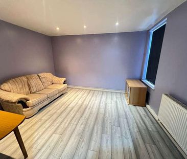 Liverpool Road, M30 - Photo 1