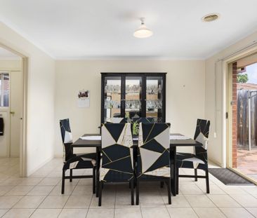 Modern Living in Mill Park - Photo 4