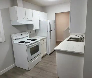 (PN 1021) Pet-Friendly 3 Bedroom Condo with Privat | 8269 29 Ave Nw... - Photo 1