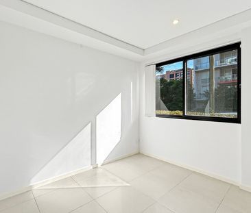 Modern Ground-Floor Living in Prime Location - Photo 1
