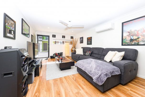 PREFECT LOCATION + MODERN STYLE HOME - Photo 1