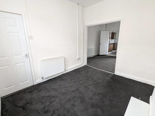 2 bedroom property to rent - Photo 1