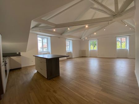 Location Appartement 5 pièces 143m² BESANCON 25000 - Photo 3