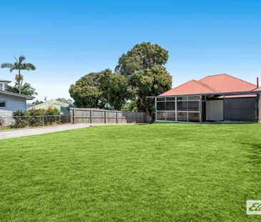Renovated Perfection Meets Bayside Lifestyle - Photo 1