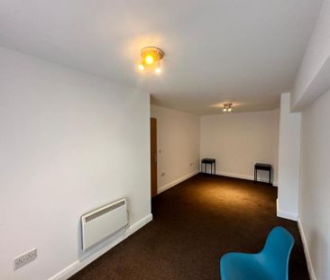 3 bedroom apartment to rent Royal Plaza, 2 Westfield Terrace, Sheffield, S1 - Photo 1