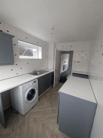 3 bedroom detached house to rent - Photo 3