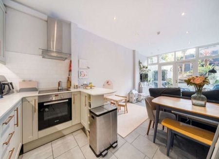 2 Bed Flat, Gwendwr Road, W14 - Photo 5