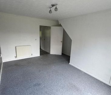 2 bedroom semi-detached house to rent - Photo 4