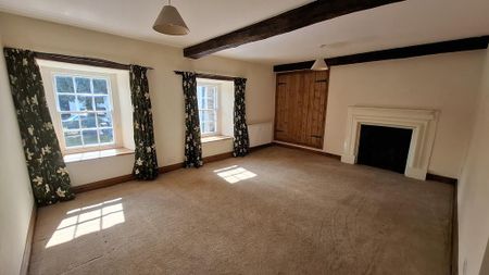 5 bedroom semi-detached house to rent - Photo 2