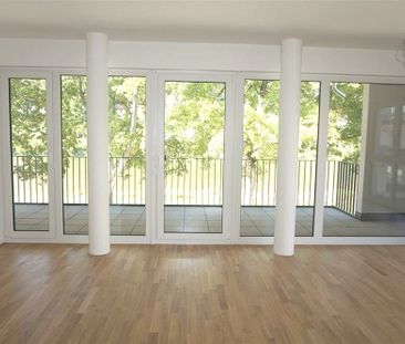 Attraktive 2-Zimmer-Wohnung mit Einbauküche, Balkon und traumhafter... - Foto 2