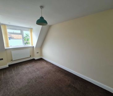 Grove Road, Selsey - Photo 3