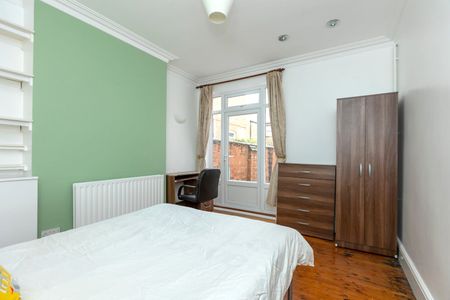 5 Bed Terraced House, St. Leonards Road, LE2 - Photo 3