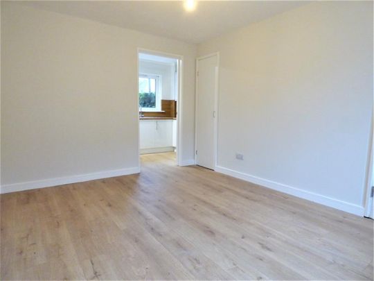 2 bedroom terraced house to rent - Photo 1