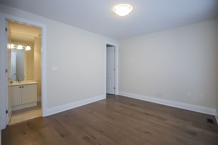 For Lease - 132 Anne Street, Niagara-on-the-Lake, Ontario - Photo 2