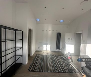 2 bedroom bungalow to rent - Photo 1